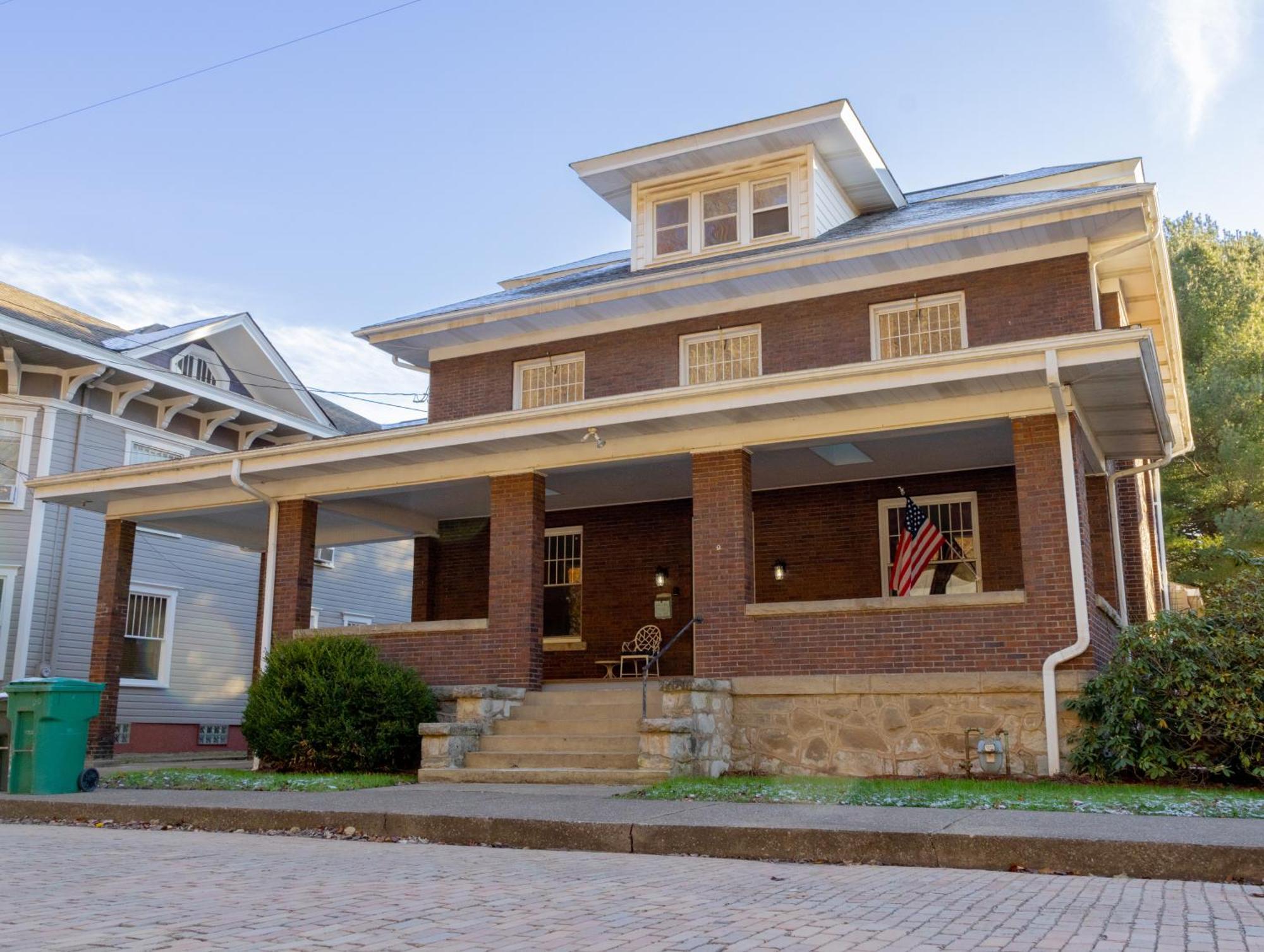 Elk River Hotel & Cafe Sutton 外观 照片